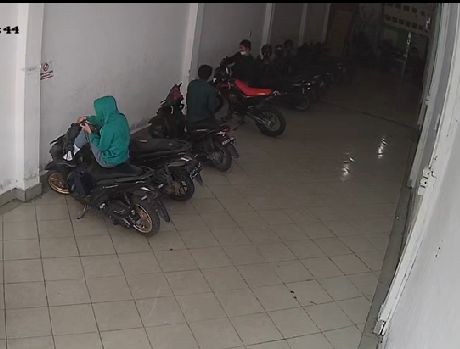 Tiga Diduga Pelajar Gondol Sepeda Motor di Hay'S Cafe Lubuk Pakam