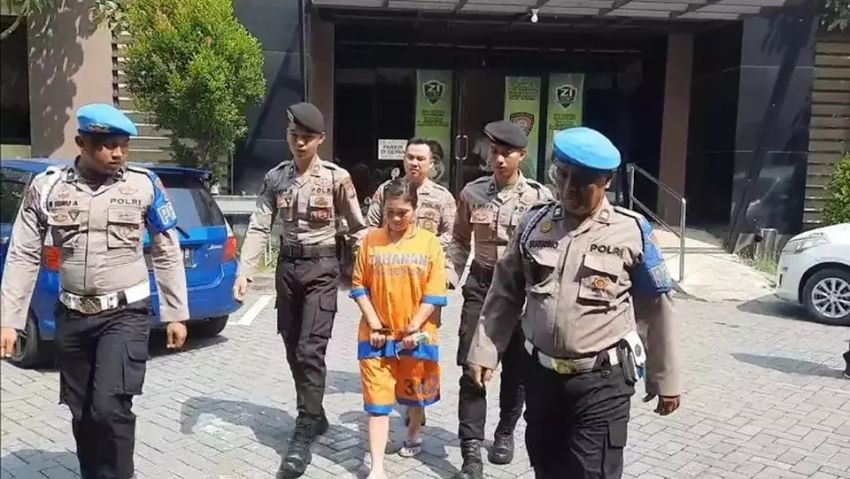 Gegara Terlilit Utang ke Rentenir, Janda di Sidoarjo Nekat Gadaikan Motor dari Tempat Kerja