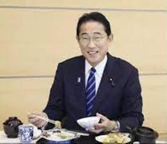 Limbah Nuklir di Buang Ke  Luat, PM Jepang Tepis Kekhawatiran dengan Makan Ikan Perairan Fukushima