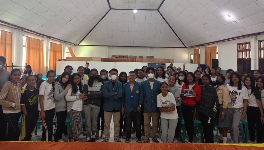 Mahasiswa Unwira Beri Bekal Siswa SMA Dengan Sosialisasi
