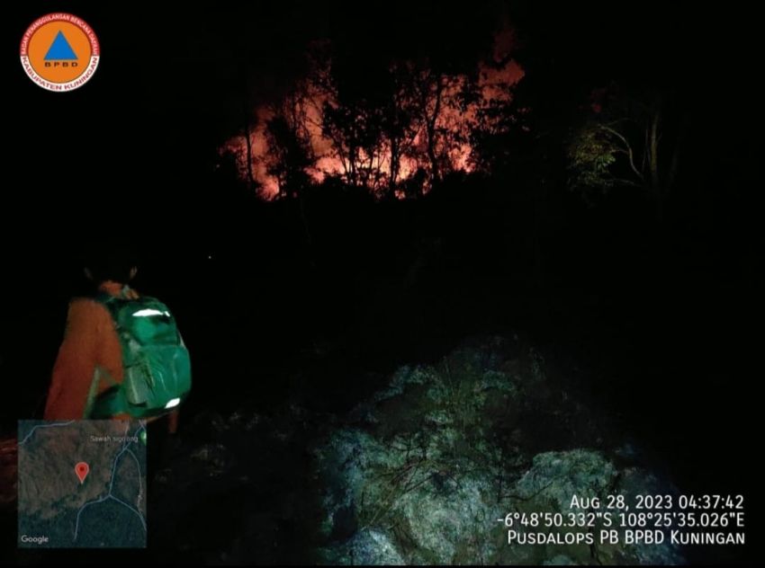 Api Kembali Menyala di Hutan Gunung Ciremai, Petugas Gabungan Sisir Lokasi