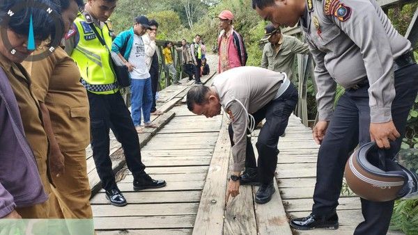 Siswi di Samosir Jatuh dari Motor ke Sungai saat Lewati Jembatan, Korban Hanyut Terseret Arus
