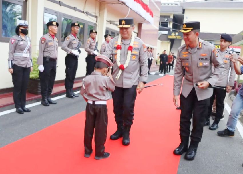 Kunjungi Mapolrestabes Medan, Irjen Pol Agung Setya Imam Effendi SH SIK MSi Minta Lakukan Pembenahan