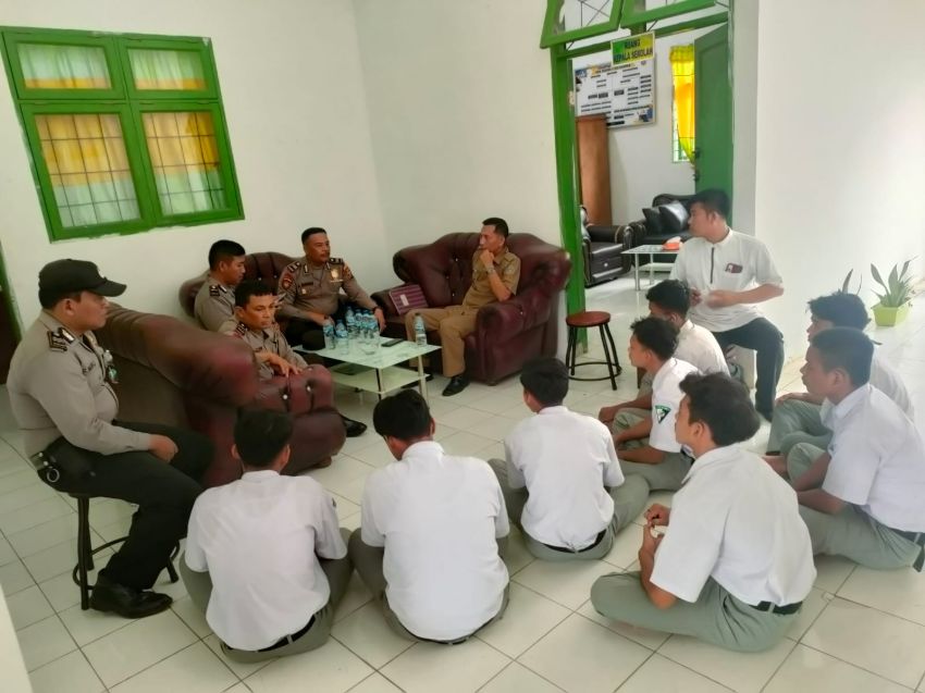 Dua Kelompok Pelajar Nyaris Bentrok, Polsek Firdaus Lakukan Pembinaan