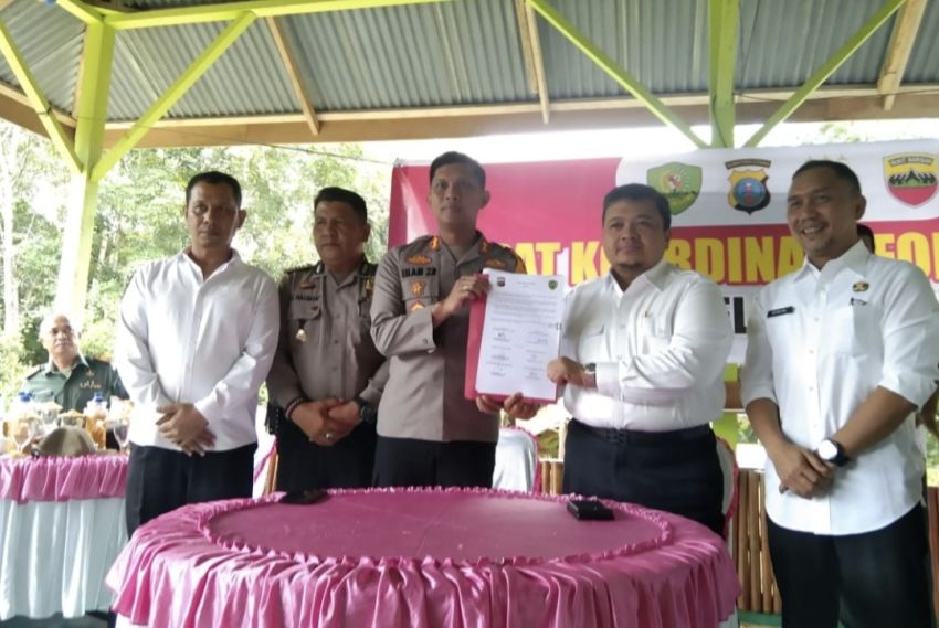 Kapolres dan Bupati Tapsel Tandatangani Nota Kesepahaman