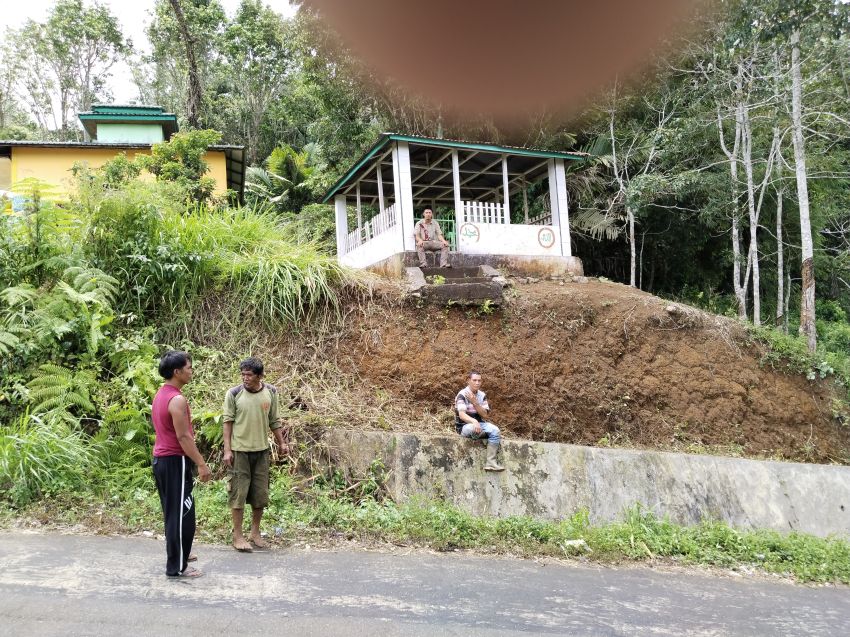 Warga Tuntut Perbaikan Tangga Ke Makam Tuan Syeh Daud Pakpahan