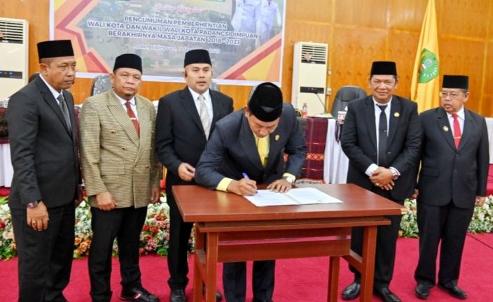 DPRD Padangsidimpuan Rapat Paripurna Pengumuman Pemberhentian Wali Kota dan Wakil