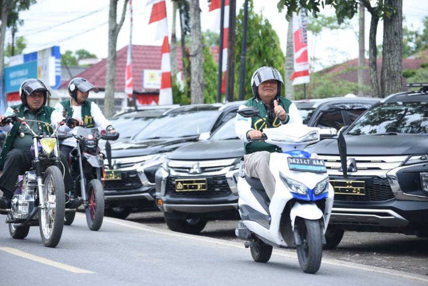 Wali Kota Padangsidimpuan Uji Coba Sepeda Motor Listrik