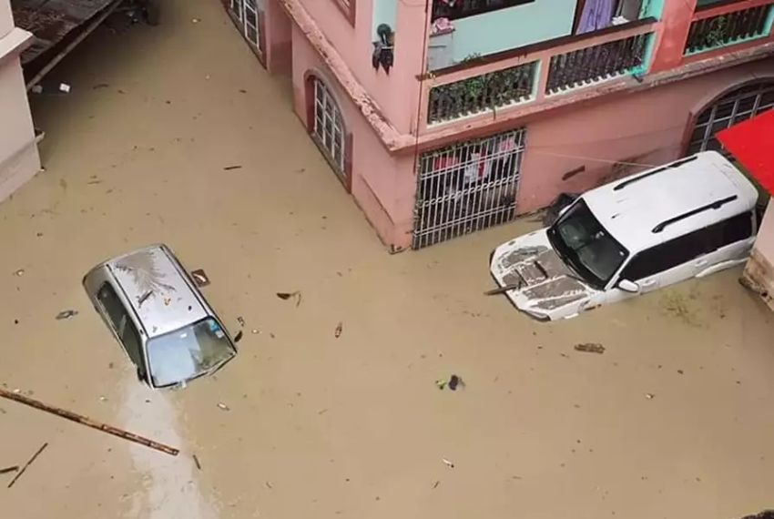 14 Orang Tewas dan 102 Hilang Diterjang Banjir Bandang di Timur Laut India