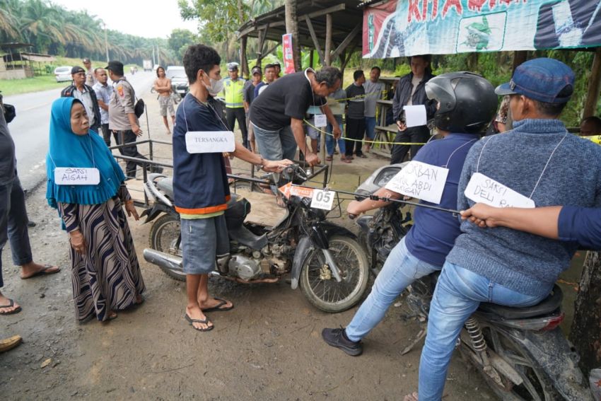 Polres Labuhanbatu Gelar Rekonstruksi Kasus Penemuan Mayat di Parit Perkebunan Pernantian Labura