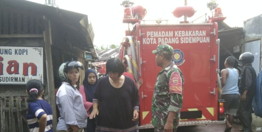 3 Unit Rumah Terbakar Di Silayang-layang Wek ll Padangsidimpuan