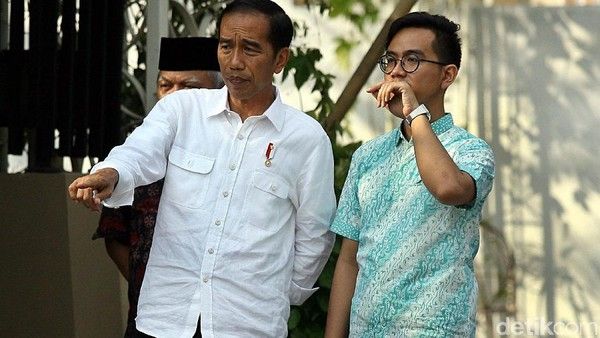 Gayung Bersambut, Jokowi Restui Gibran Maju Cawapres Dampingi Prabowo