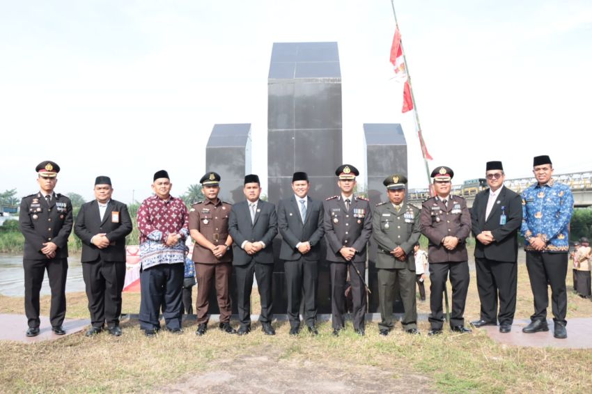 Berlangsung Khidmat, Upacara Peringatan Hari Pahlawan ke-78 di Sergai Diwarnai Pertunjukkan Teatrikal