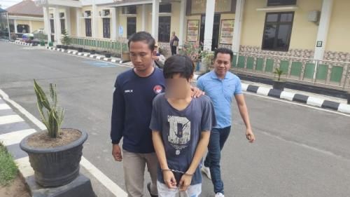 Pria Ini Nekat Buang Sabu ke Dalam Mesin Cuci Saat Hendak Ditangkap Polisi