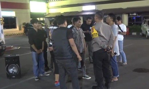 Demo di Tempat Hiburan Malam, 7 Mahasiswa Ini Malah Ditangkap Polisi, Apa Penyebabnya?