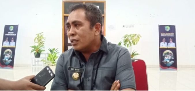 Bupati Manggarai Barat Doyan Polisikan Orang: Kemarin Warga Translok, Kini Ancam Laporkan Anggota DPRD