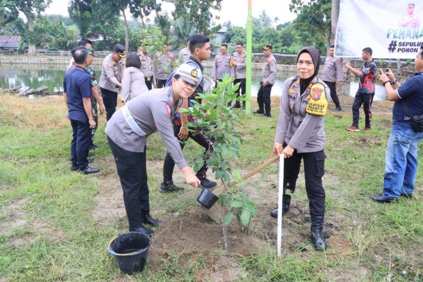 Lestarikan Alam, Polres Binjai Tanam 10 Juta Pohon