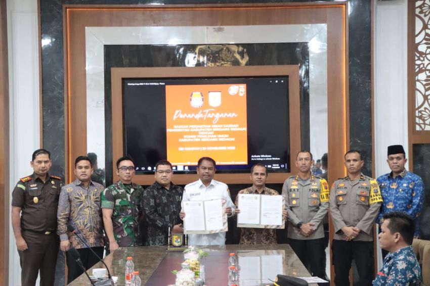 Tandatangani NPHD dengan KPU dan Bawaslu, Bupati: Ini Bukti Dukungan Pemkab Sergai dalam Pelaksanaan Pilkada