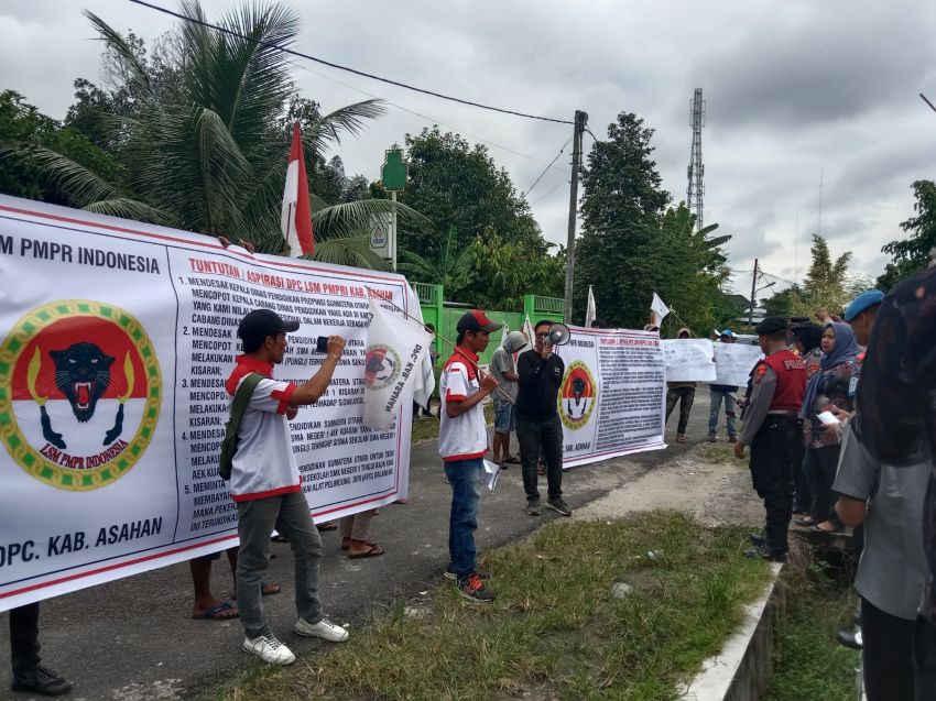 LSM PMPRI Asahan Geruduk Kantor Cabdis Pendidikan, Minta Kacabdis Segera Dicopot