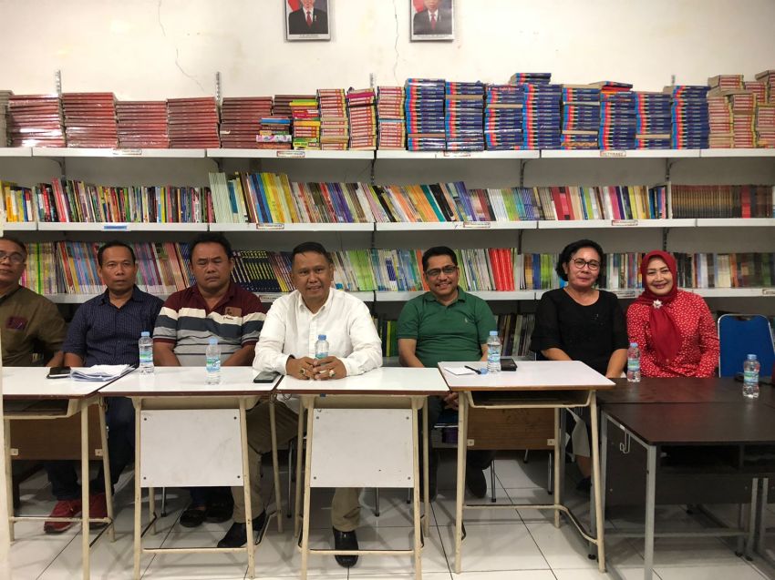 Alumni Puji Perkembangan Pesat SMA Negeri 8 Medan Ditangan Kepsek Rosmaida