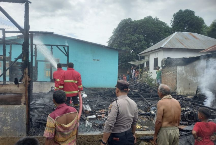 Satu Unit Rumah di Tantom Angkola Tapsel Terbakar