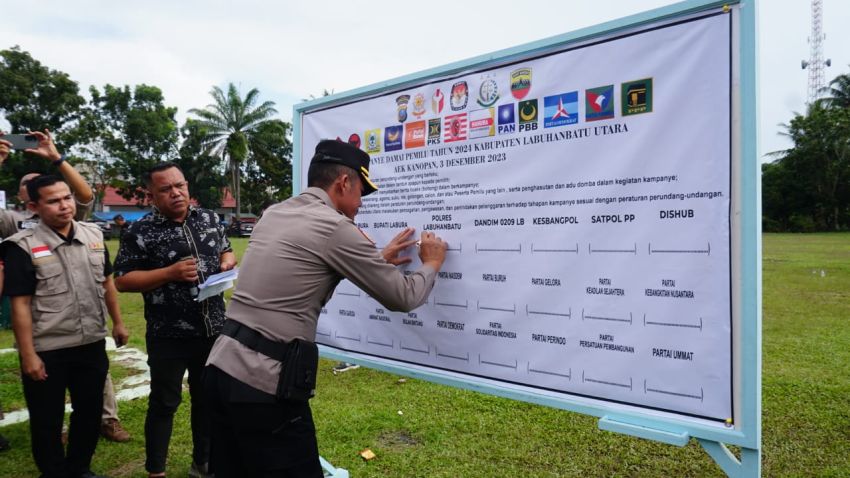 Apel Siaga Pengawasan dan Deklarasi Kampanye Damai Pemilu 2024 di Kabupaten Labura