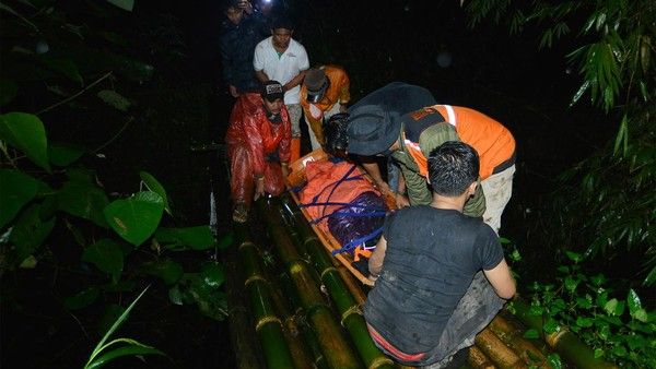 200 Personel Gabungan Dikerahkan Cari 18 Pendaki Gunung Marapi, Berikut Data Korban