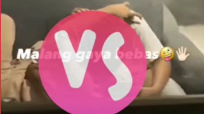 Viral Video Dua Sejoli Asyik Ciuman di Kafe, Banjir Hujatan Netizen