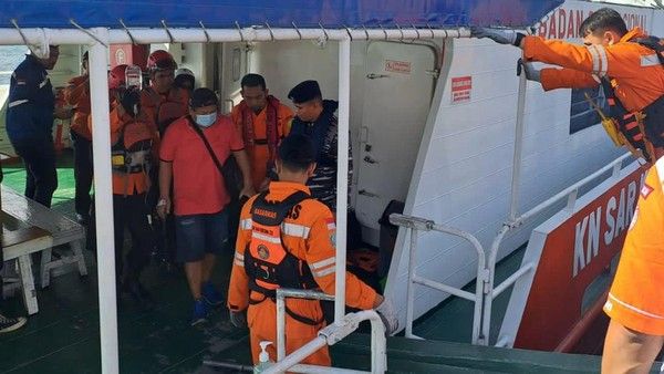 Sakit di Tengah Pelayaran, ABK Kapal Tanker Warga Negara Filipina Dievakuasi ke Aceh