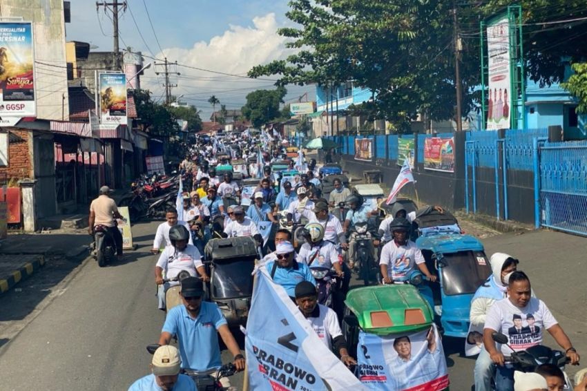 Pendukung Prabowo-Gibran Konvoi di Kota Padangsidimpuan