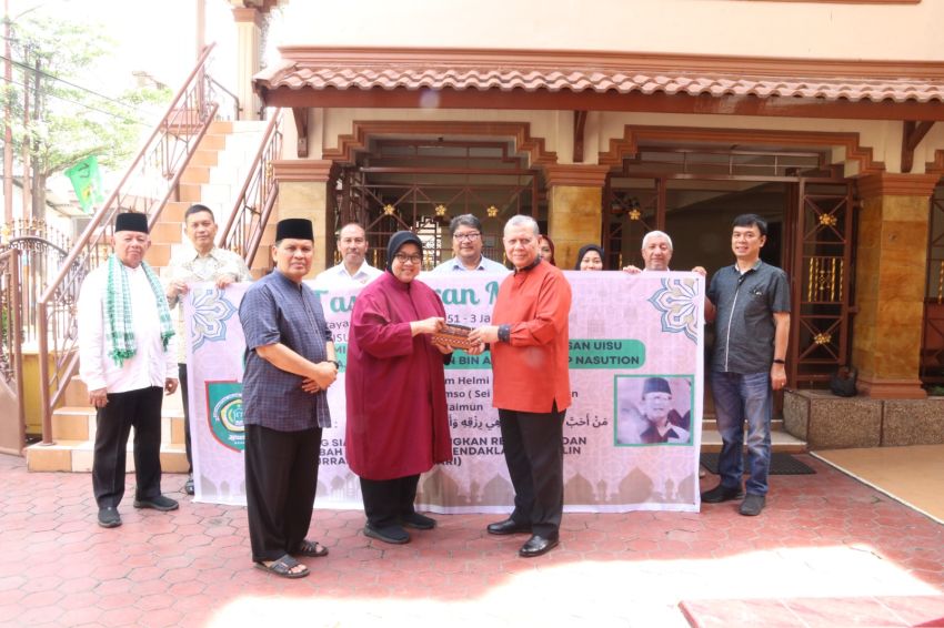 Pimpinan UISU Silaturahmi ke Rumah Pendiri dan Tokoh Masyarakat Sumut
