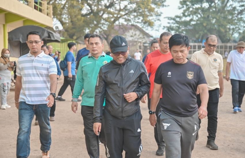 Disela Kunjungannya Pj Gubsu Lakukan Olahraga Jalan Sehat