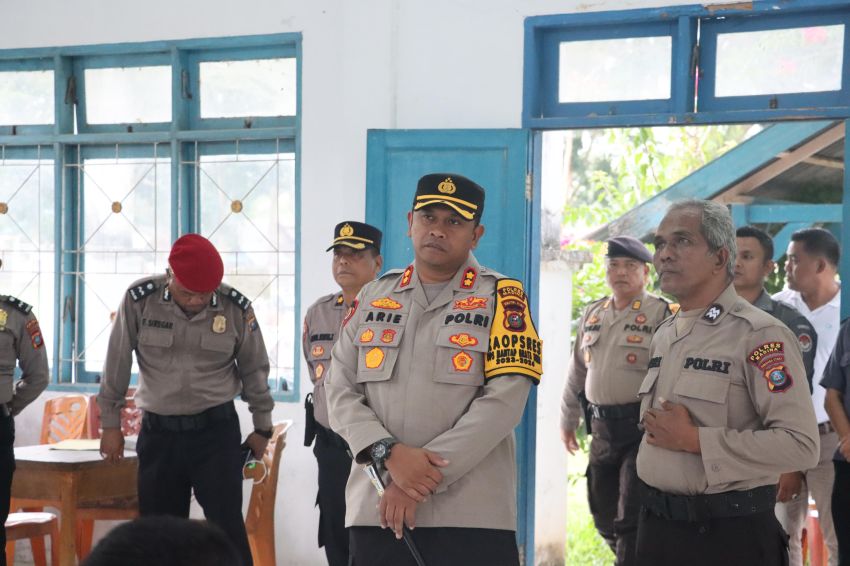 Kapolres Madina Pantau Rapat Pleno Perhitungan Hasil Suara di Beberapa Kantor PPK