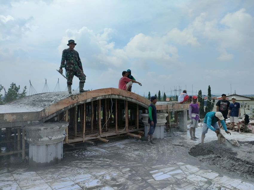 TNI di Lamongan Bangun Sarana Ibadah untuk Warga