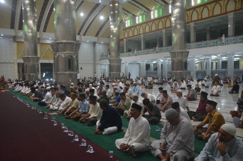 Tim Safari Ramadan Pemerintah Aceh Kunjungi Masjid Agung Darul Fallah Kota Langsa