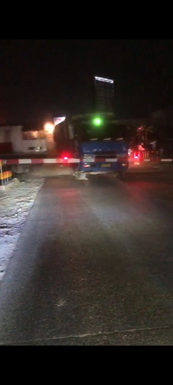 Breaking News: Truk Ditabrak Kereta Api di Pasar Bengkel Sergai