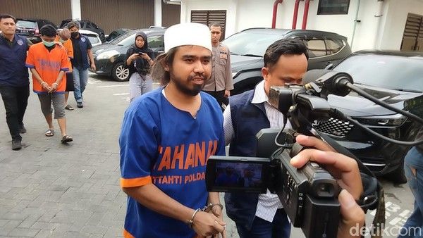 Gus Samsudin Resmi Tersangka, Ini Sindiran Pesulap Merah