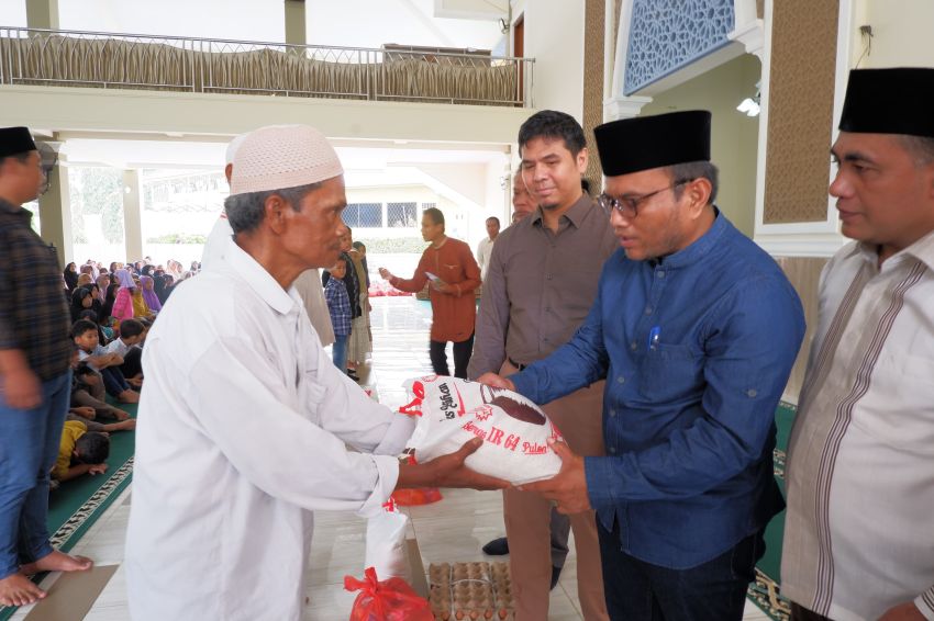 YPI BM Muda Nurul Ilmi Padangsidimpuan Salurkan Paket Sembako dan Santuni Anak Yatim