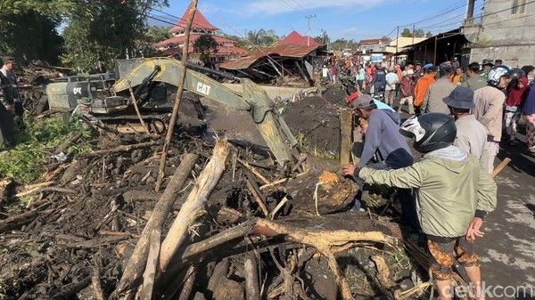 Pemkab Agam Tetapkan 14 Hari Masa Tanggap Darurat Banjir Lahar Dingin, Fokus Perbaiki Rumah Warga