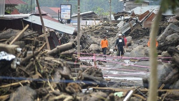 Update Korban Banjir Bandang Sumbar: 43 Tewas, 15 Orang Hilang dan Proses Pencarian