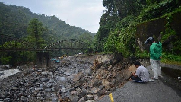 Pencarian Korban Banjir Sumbar Dilanjutkan, Diperluas Hingga Perbatasan Riau