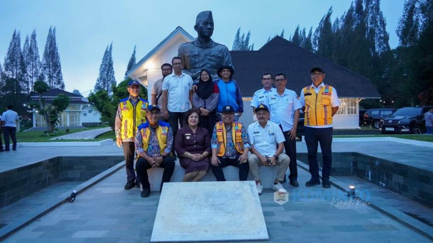 Jalan menuju kos-kosan Soekarno, Masuk ke Aula Utama Jalan Nasional