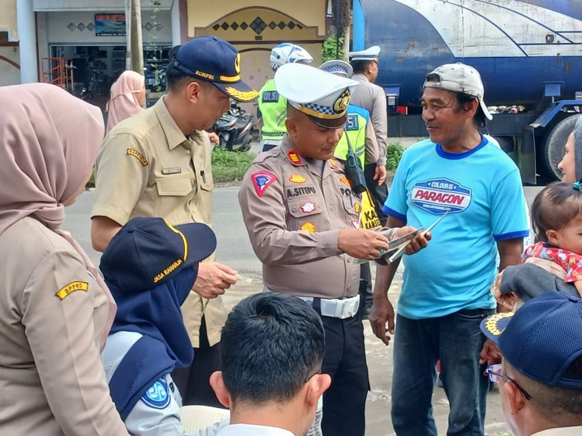 Sat Lantas Polres Sergai bersama SAMSAT Sei Rampah Gelar Operasi Gabungan Kepatuhan Pajak Kendaraan Bermotor