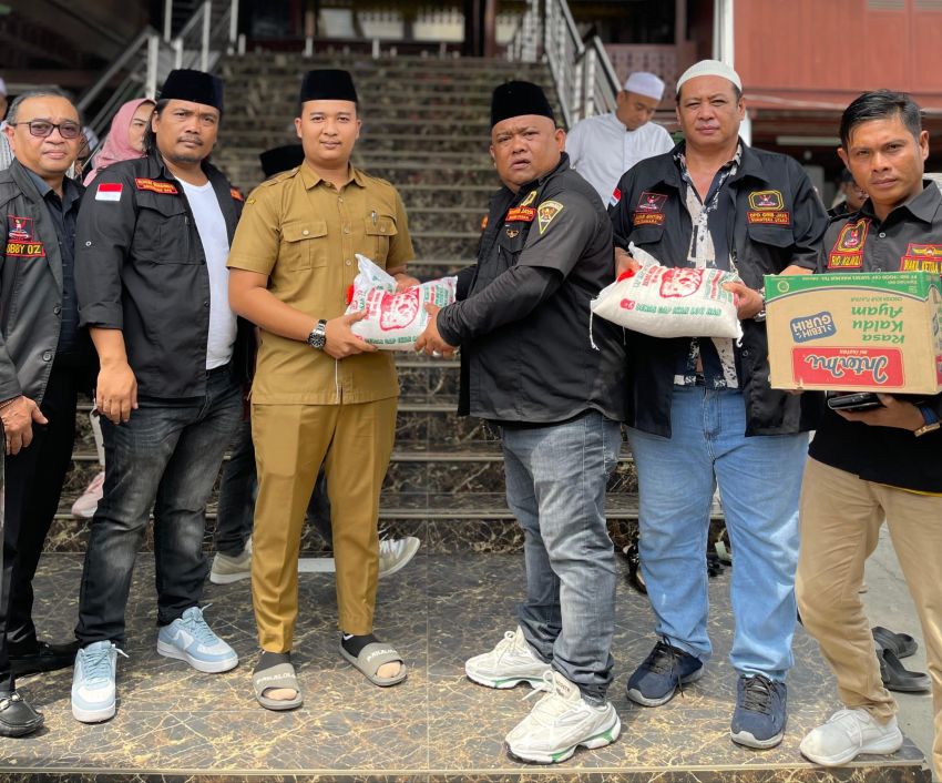 DPD GRIB Jaya Sumut dan Bobby Nasution Serahkan Bantuan Tuk Korban Kebakaran di Desa Besilam Babussalam