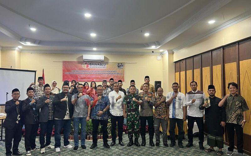 12 Anggota PKD Kecamatan Medan Area Resmi Dilantik. Ibnuraash Aleslami: Langsung Berkoordinasi ke Stakeholder