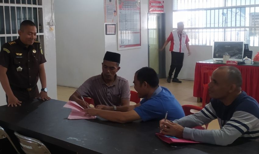 JPU Kejari Padangsidimpuan Tahan SS Dugaan Tindak Pidana Korupsi APBDes Batang Bahal TA 2021-2022