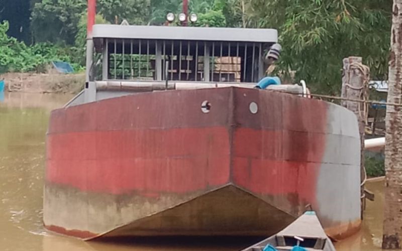 Keberadaan Kapal Keruk di Sungai Batang Natal Menimbulkan Keluhan dari Masyarakat Kampung Sawah