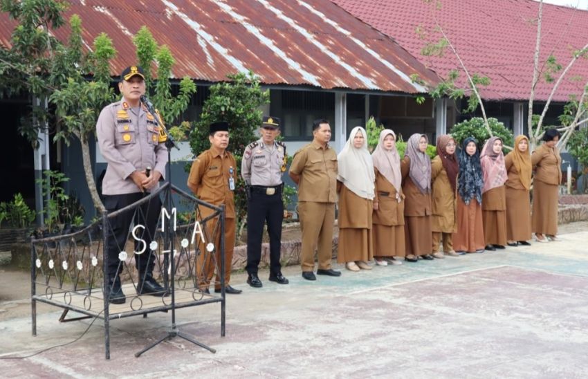 Kapolres Sampaikan Pesan dan Arahan Serta Bimbingan di SMAN 7 Padangsidimpuan