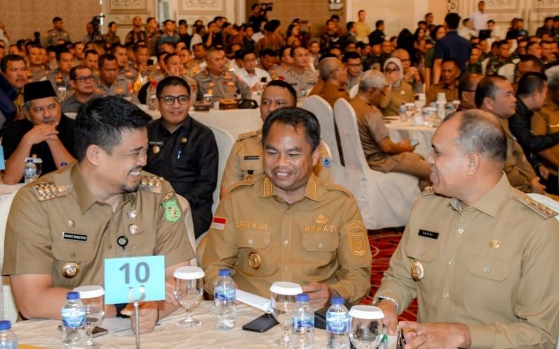 Duduk Disamping Bobby Nasution, Bupati Sergai Hadiri Rakor Kesiapan Penyelenggaraan Pilkada Serentak 2024