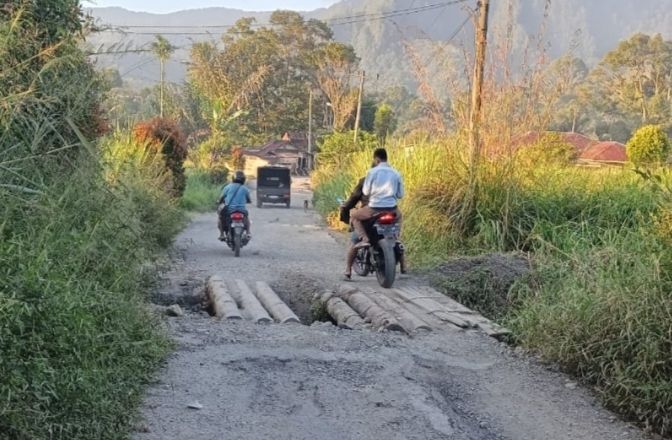 Sejumlah Titik Jalan di Simangambat Tapsel Rusak Parah dan Butuh Perhatian Pemerintah